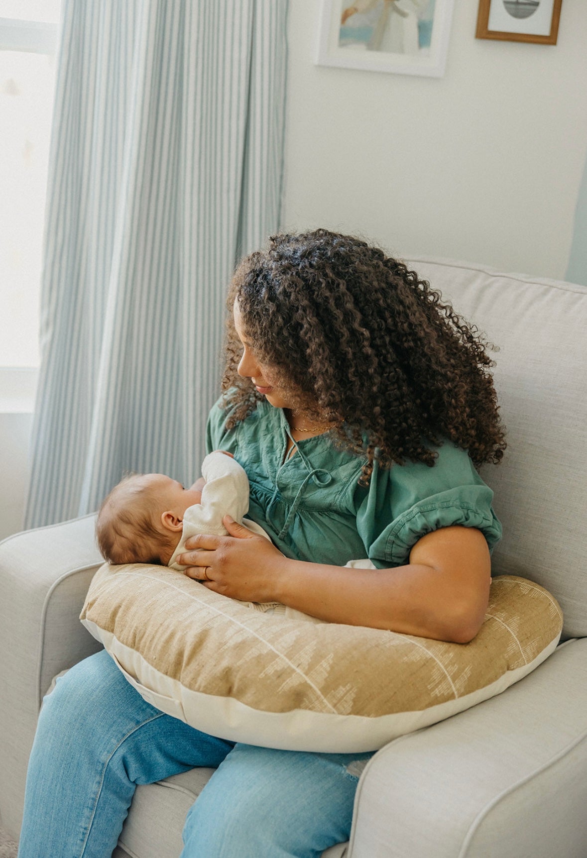 Uppi Nursing Pillow w/ Harmony Cover