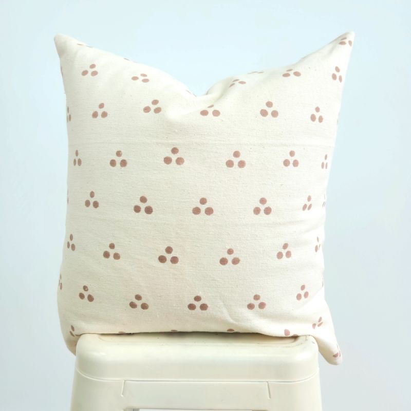 Hand Block Fleck Blush Pillow - Ebb and Thread